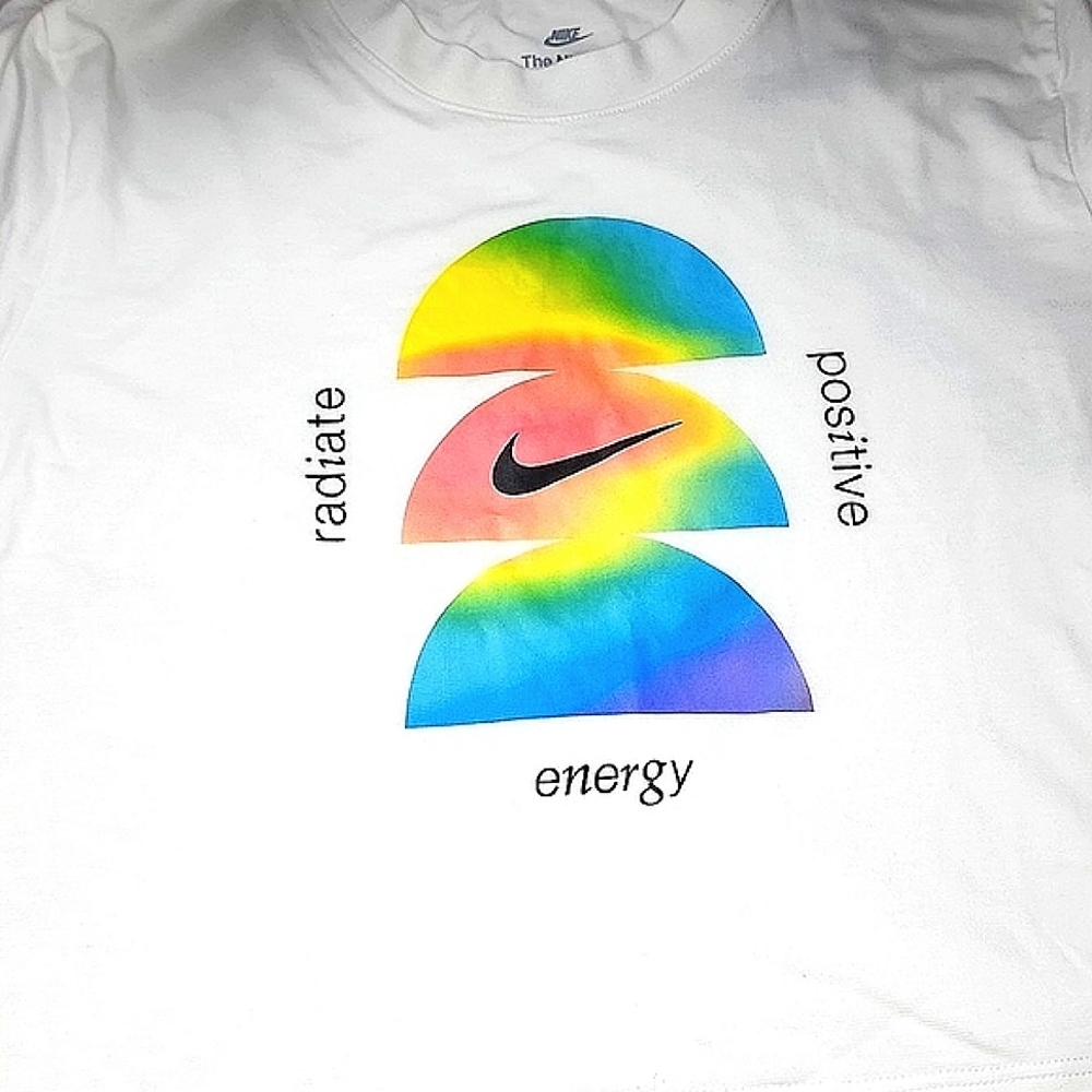 NWT Women's Nike Slim Fit Crop Top Size Small - Picture 2 of 8